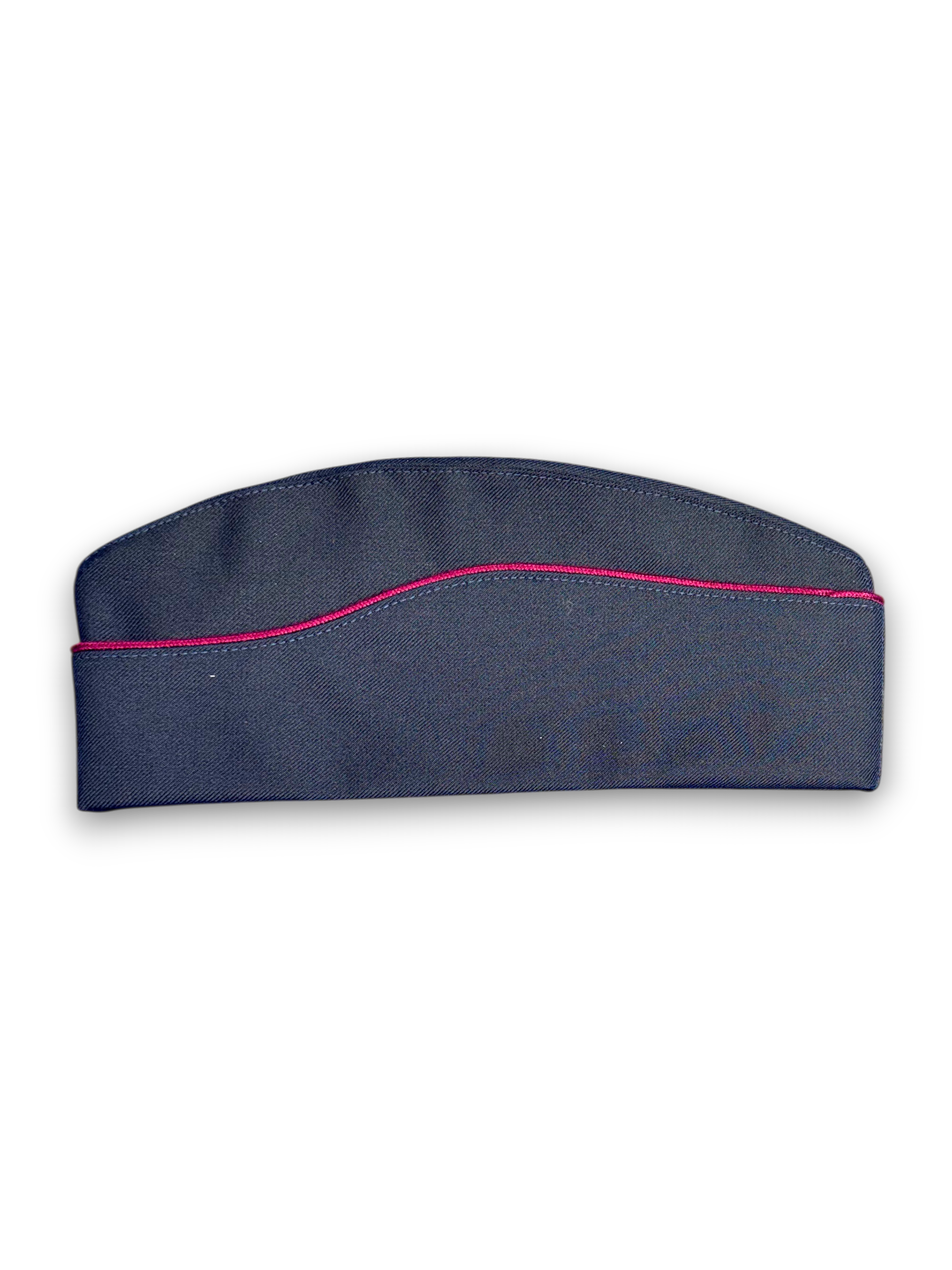 Feuerwehrschiffchen dunkelblau mit bordeauxroter Biese und